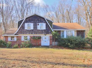 1067 Washington Ave N, Old Tappan, NJ 07675