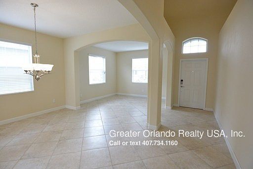 4th image of 1586 Thetford Cir
