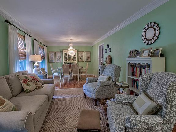 2nd image of 4608 Barclay Ln