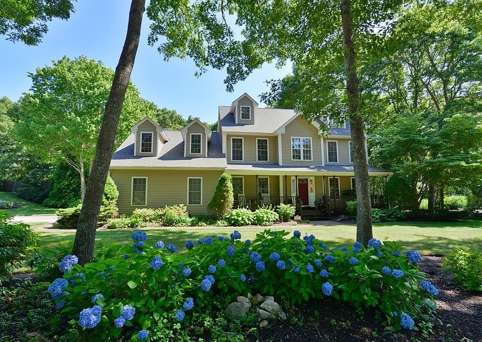 1st image of 247 Mulberry Dr