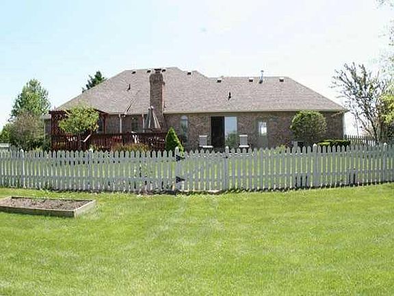 3rd image of 10242 Forest Creek Dr