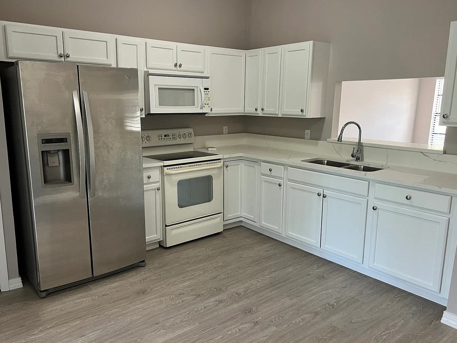 2 bed, 781 sqft, $1,700 — Photo 3