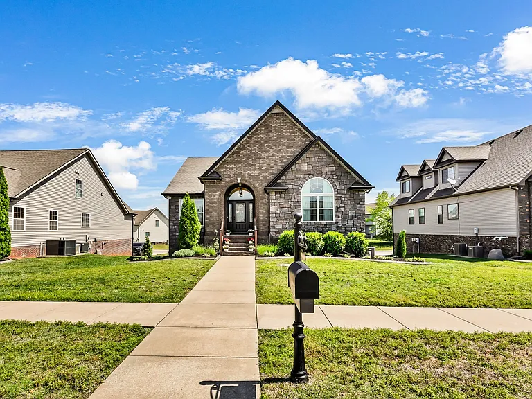 213 John Duke Tyler Blvd — Photo 3