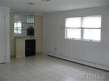 4th image of 29 Maplemoor Ln