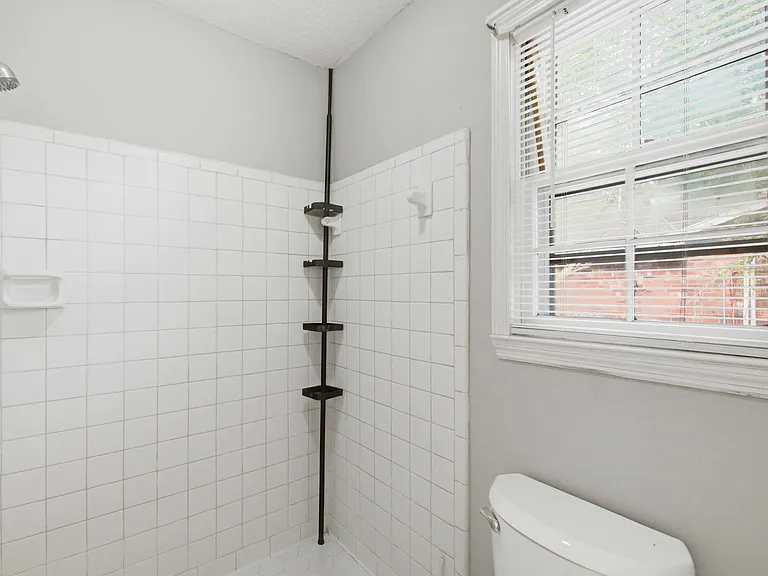 1860 Piper Dr — Photo 30