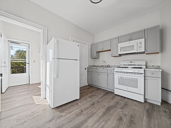 3rd image of 14 Ripley St #2-R