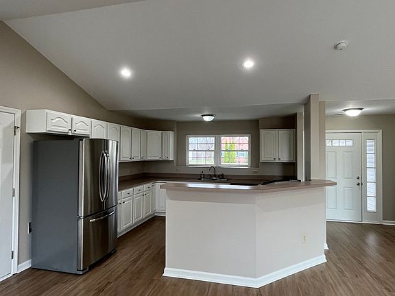 2nd image of 135 Hanover Dr