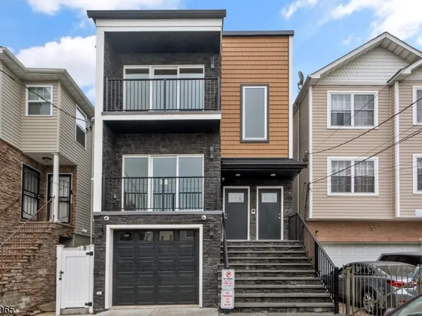 198 Hunterdon St, Newark City, NJ 07103