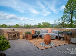 26 Carrick Ln, Brevard, NC 28712