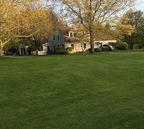3rd image of 865 Country Club Dr