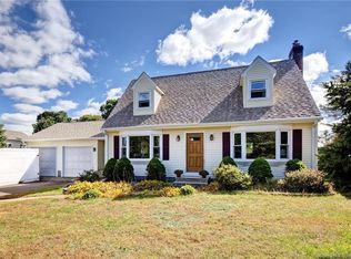 2 Shannon Dr, Enfield, CT 06082