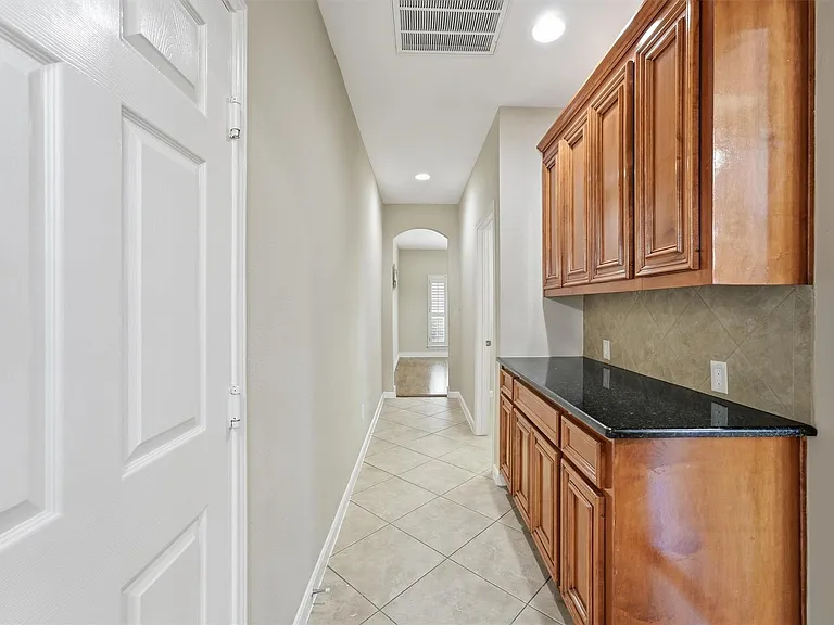 5507 Opal Cove Ct — Photo 10