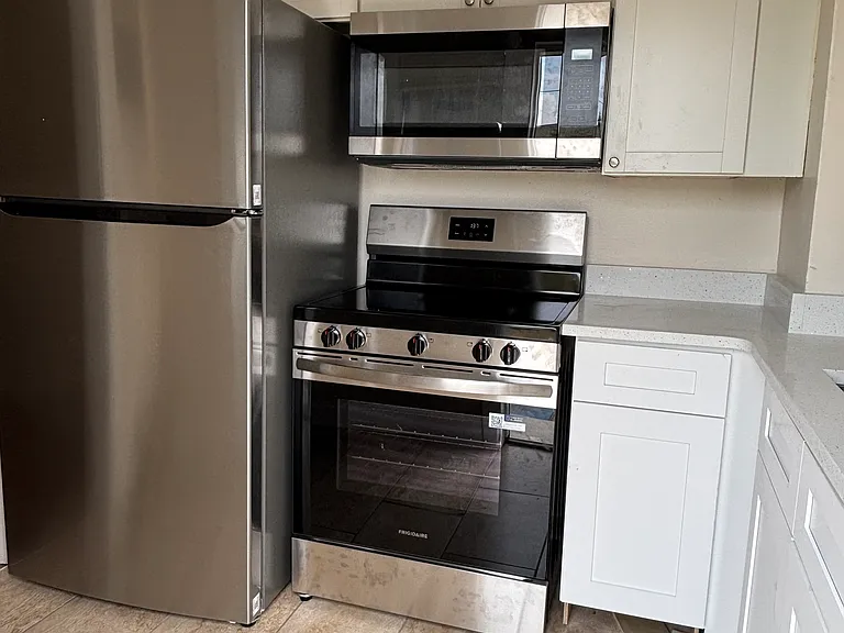 636 Fairway Ave — Photo 4
