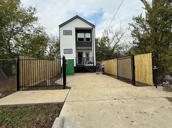 2207 Des Chaumes St, Houston, TX 77026