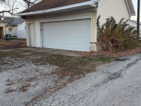 3rd image of 217 S Vermillion St