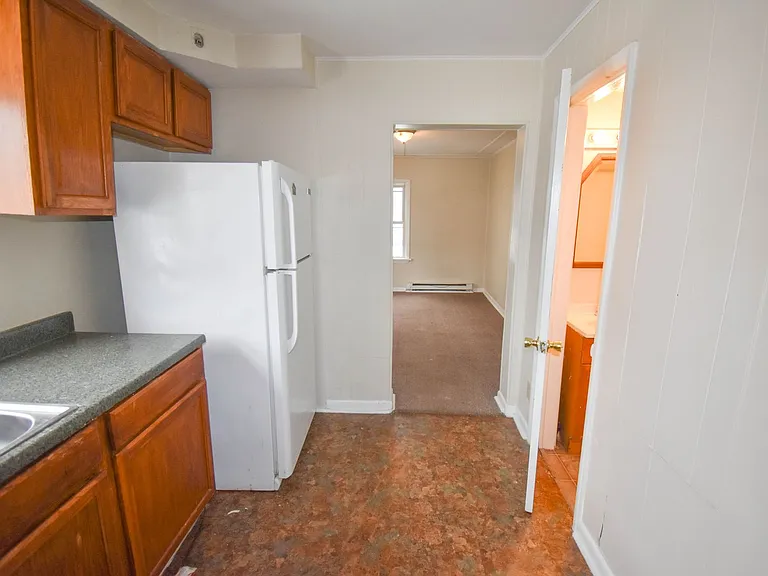 300 W Clinton St — Photo 8