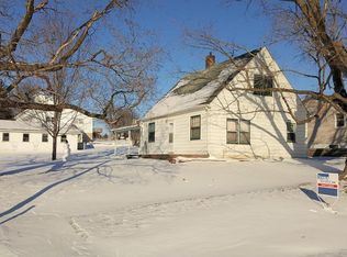 301 Jones St SE, Shellsburg, IA 52332