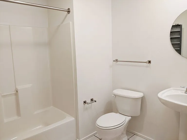 Mercury - Residential — Photo 38