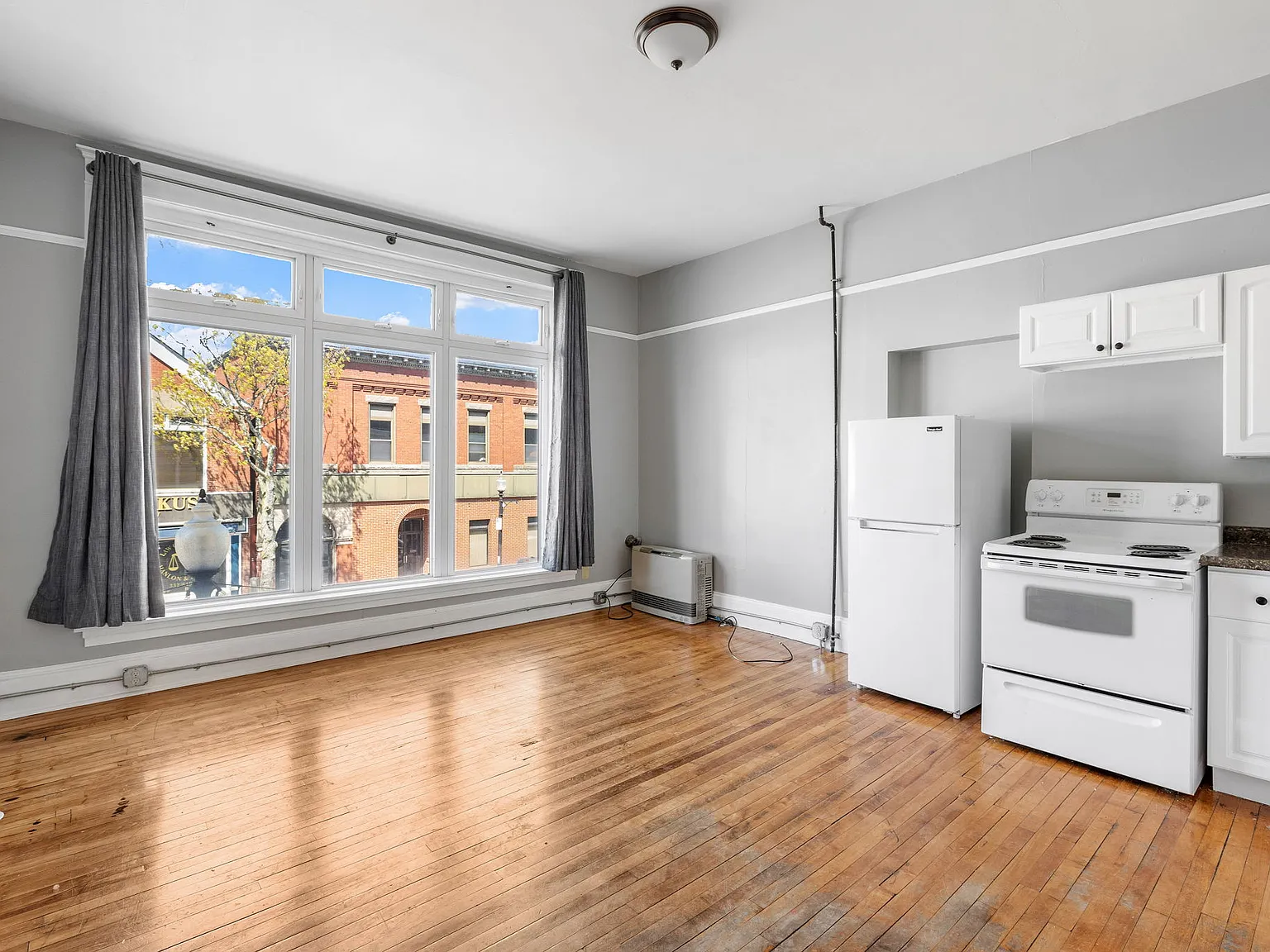 1 bed, 600 sqft, $1,500 — Photo 2
