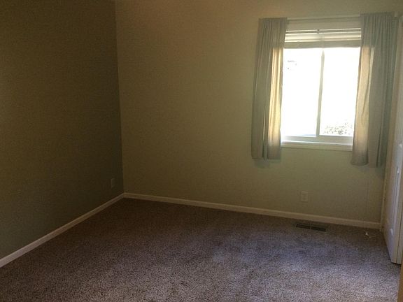 5th image of 447 E Robinwood St