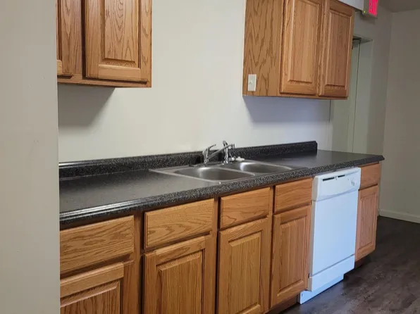 406 W Mill St, Carbondale, IL 62901