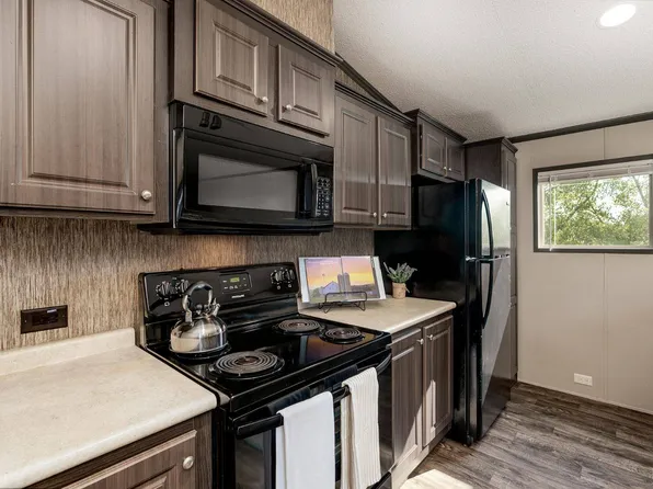 1001 E Macarthur Rd Lot 71, Wichita, KS 67216