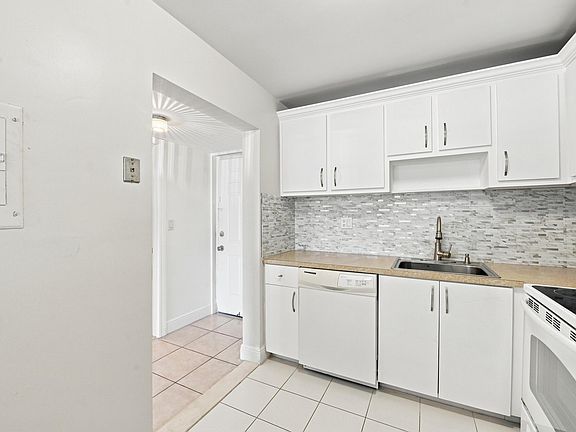 3rd image of 9300 SW 8th Street #219