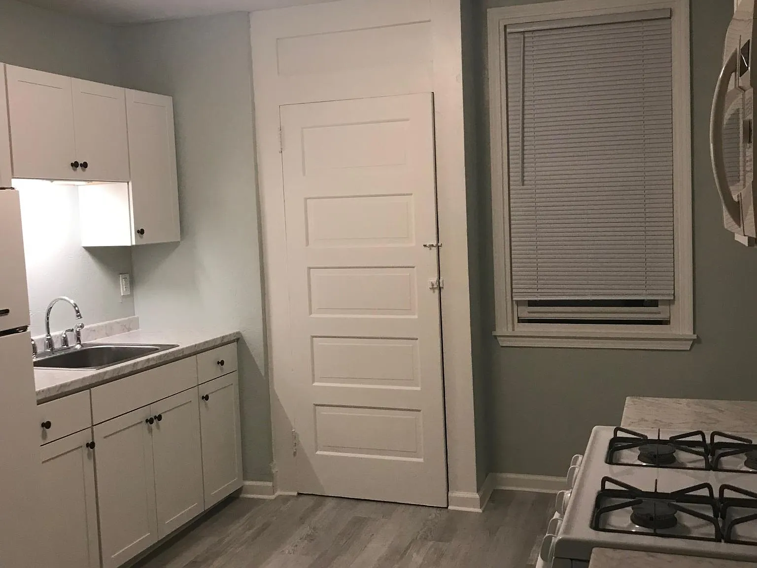 1 bed, 800 sqft, $825 — Photo 1