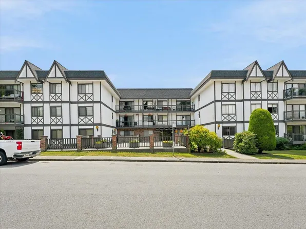 145 W 18th St #313, North Vancouver, BC V7M 1W5