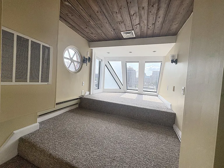 113A Beacon St — Photo 10