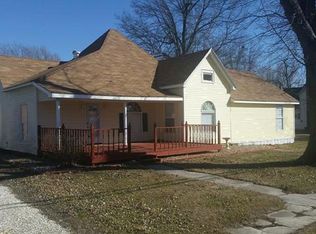 507 S Center St, Clarence, MO 63437
