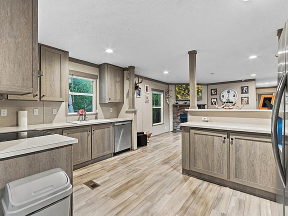 5th image of 946 Oak Level Elva Rd