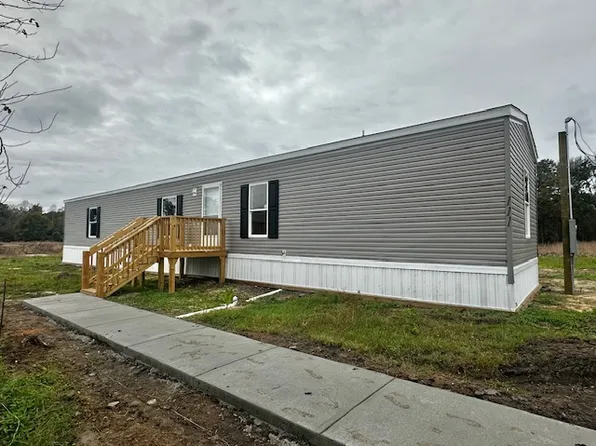 111 W 6th Ave, Pamplico, SC 29583