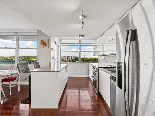 18011 Biscayne Blvd APT 705, Aventura, FL 33160