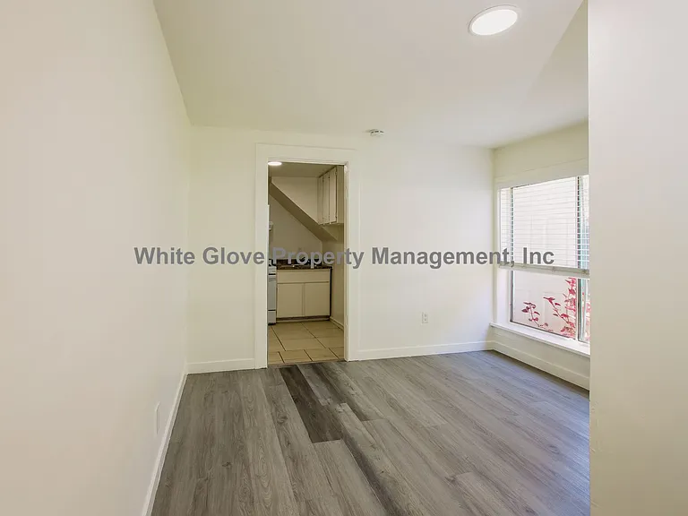 710 W. Highland Street — Photo 3