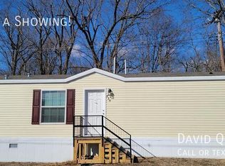 220 Macon Dr, Rockford, IL 61109