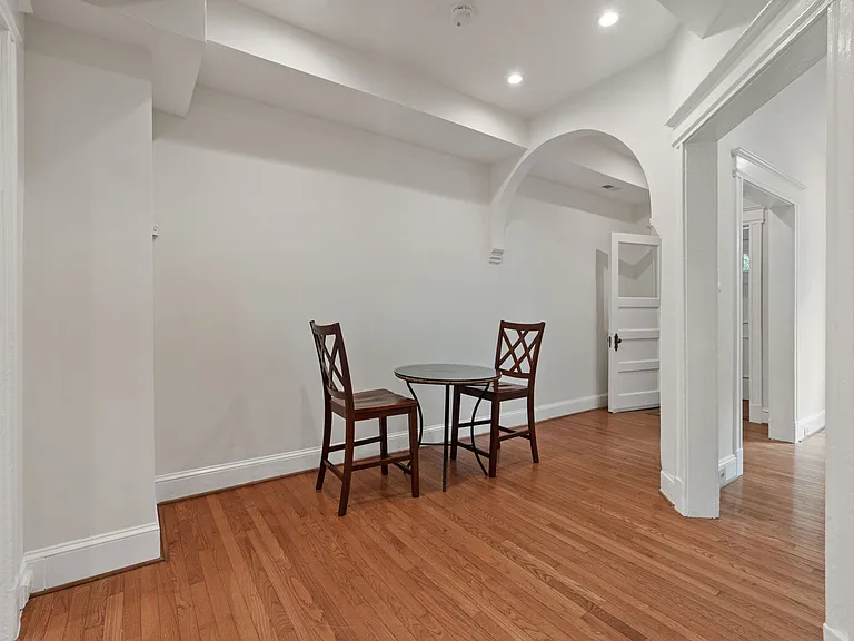 707 Quincy St NW — Photo 9