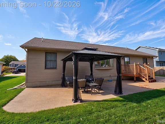 4th image of 816 Meadow Dr