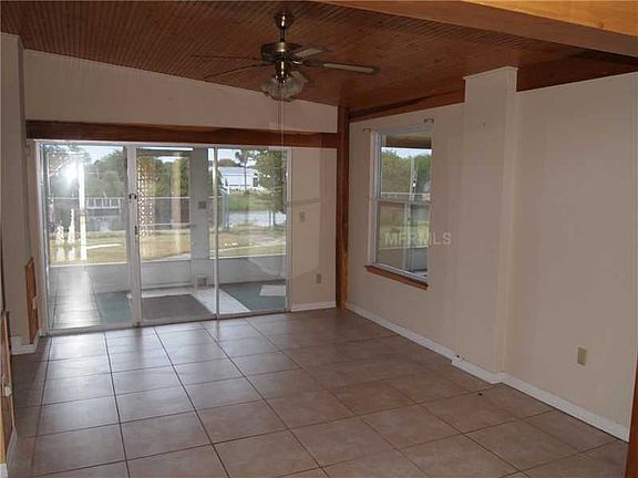 4th image of 2291 Conway Blvd