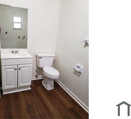 4th image of 3422 SE 22nd Ave