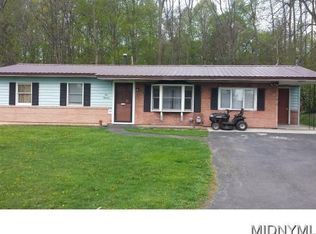 519 Deerwood Rd, Utica, NY 13502