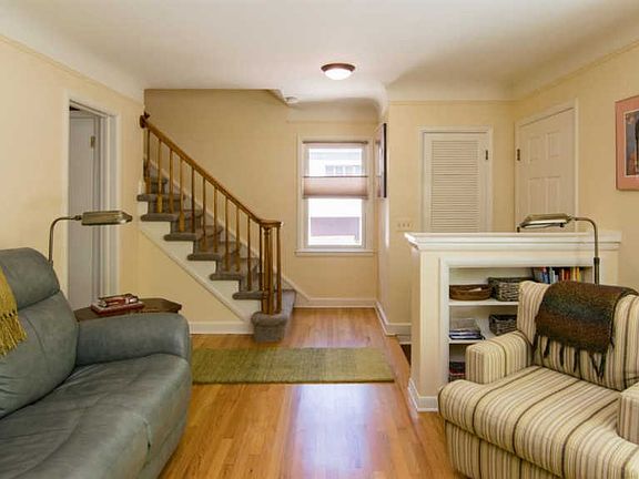 4th image of 1590 Woodland Dr