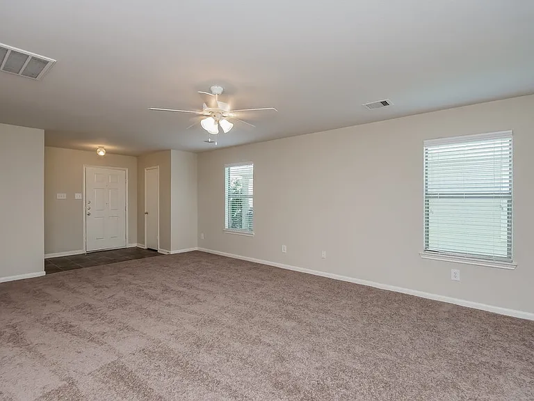 20730 Dickinson Manor Ln — Photo 10