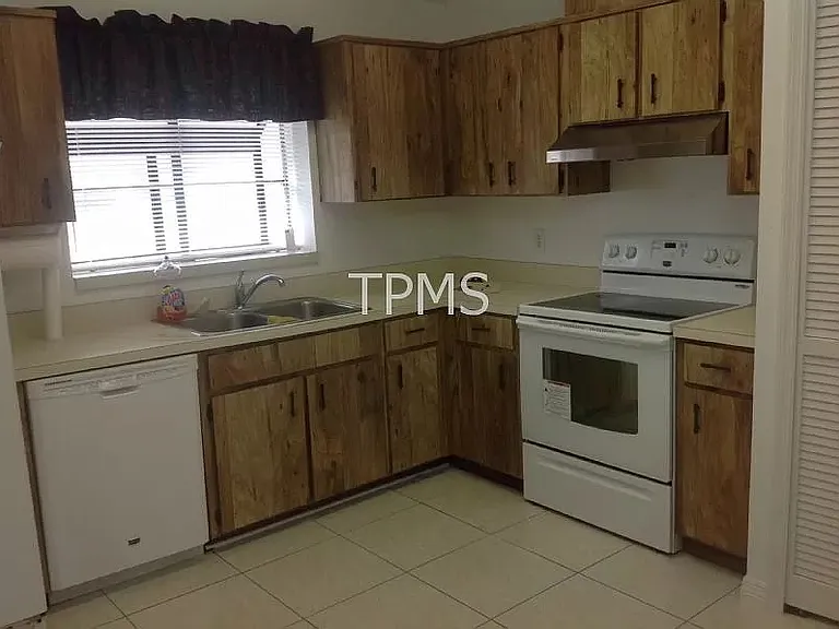 1312 Ravida Cir — Photo 2