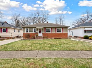 6242 Mandalay Dr, Parma Heights, OH 44130