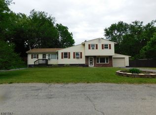 12 Primrose Ln, Glenwood, NJ 07418