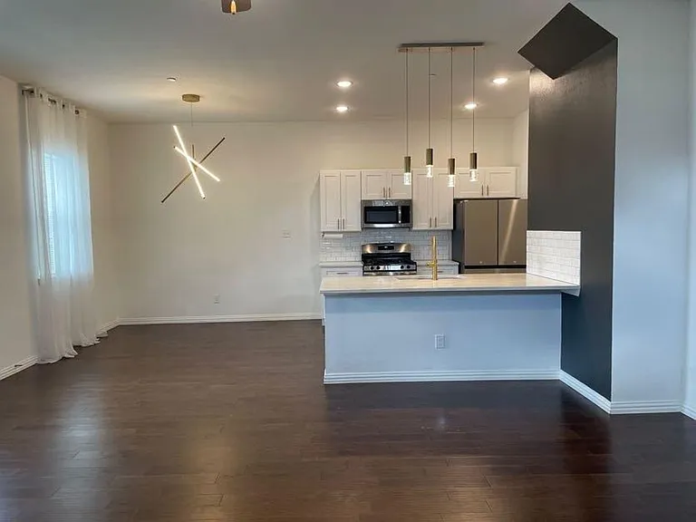 4342 Hebron St — Photo 2