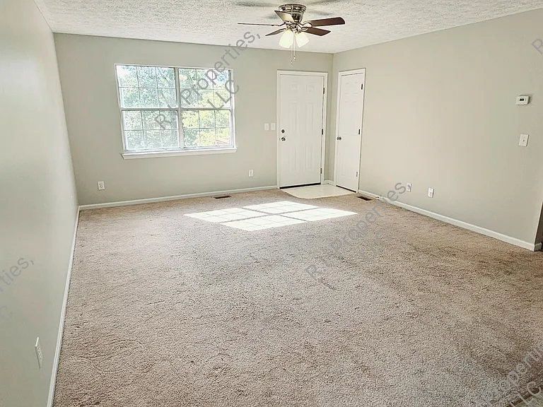 565 Highland Dr #3 — Photo 5
