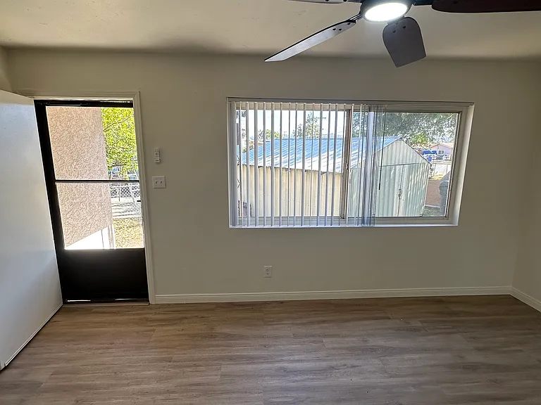 8704 Lind Vern Ct #8704 — Photo 22