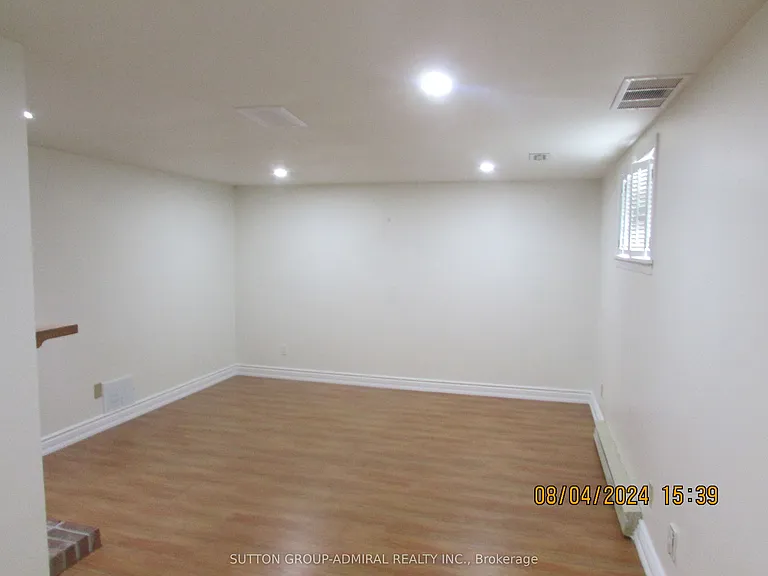 62 Leisure Ln #BASEMENT — Photo 9